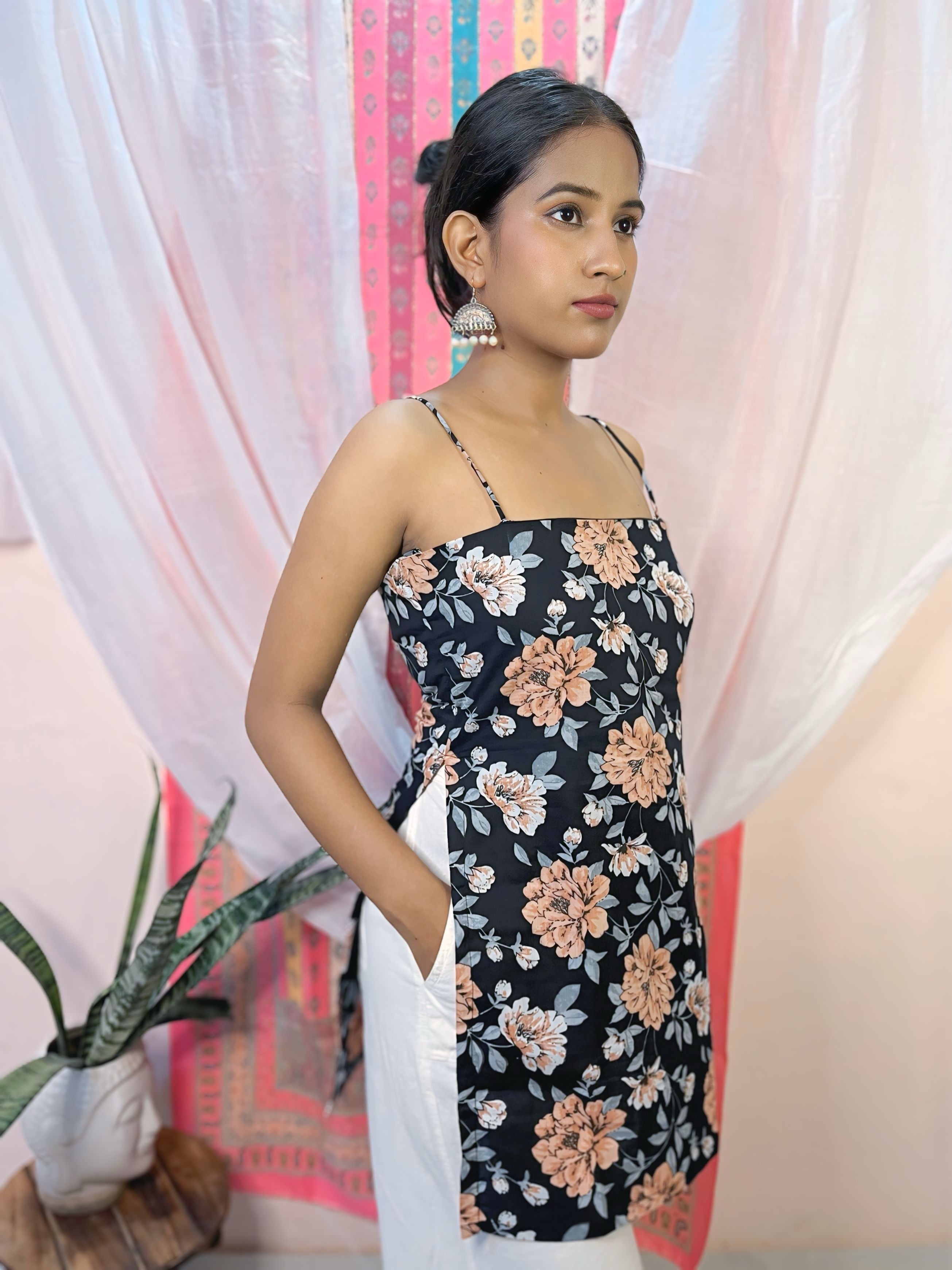 Syahi - Black dual spaghetti straps high slit floral kurti